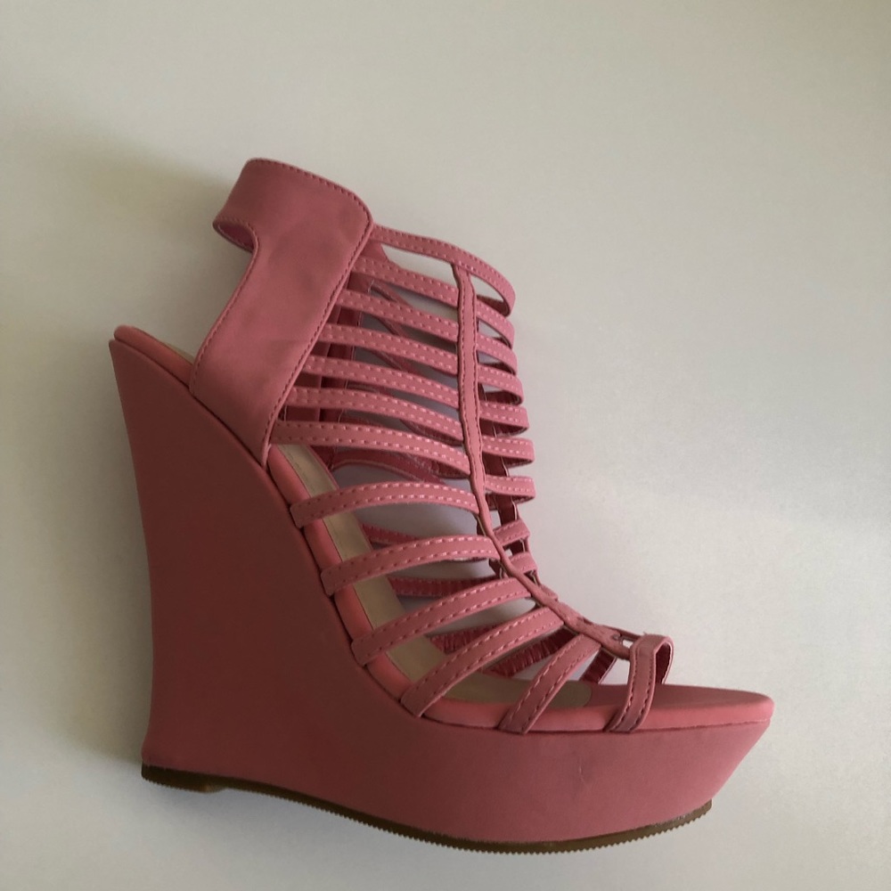 New Caged Pink Glam Bamboo Wedge - Picture 7 of 7